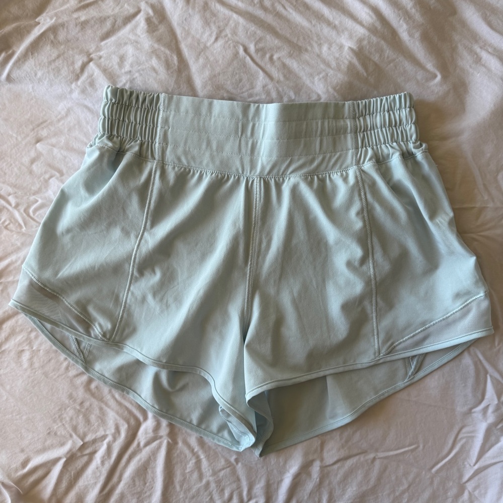LULULEMON Hotty Hot High Rise Lined Short 2.5”